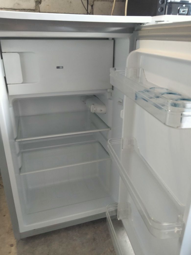 Lodówka podblatowa Whirlpool