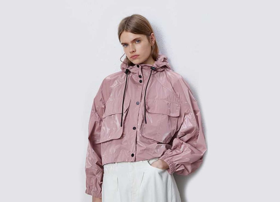 Жіноча коротка куртка вітрівка дощовик з капюшоном Zara - S - M