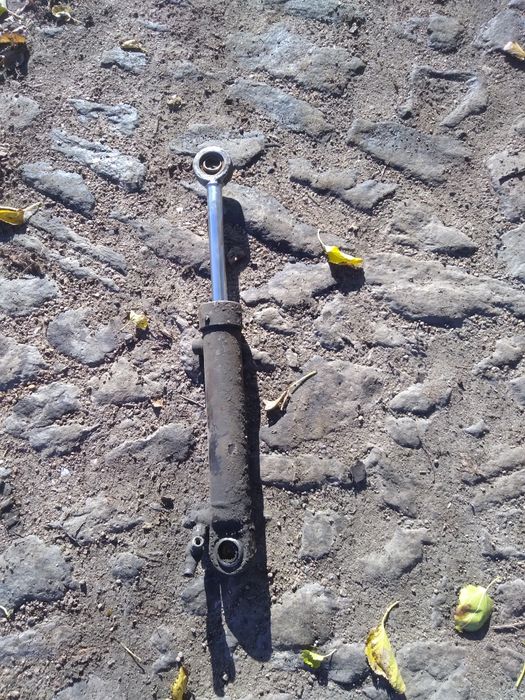 гідроциліндр повороту колес трактора МТЗ.