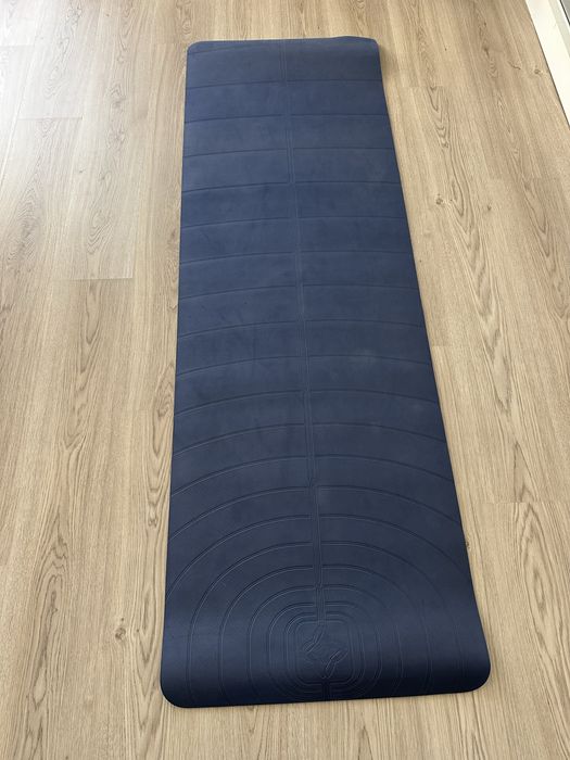 Mata do ćwiczeń, jogi z Decathlonu
