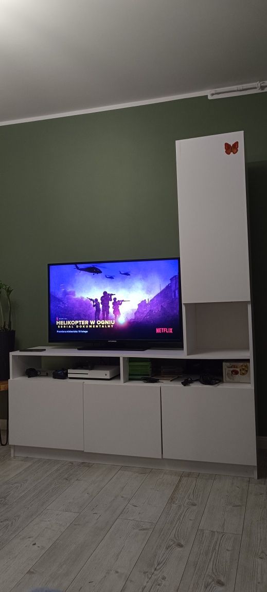 Sprzedam szafkę RTV – stan dobry
