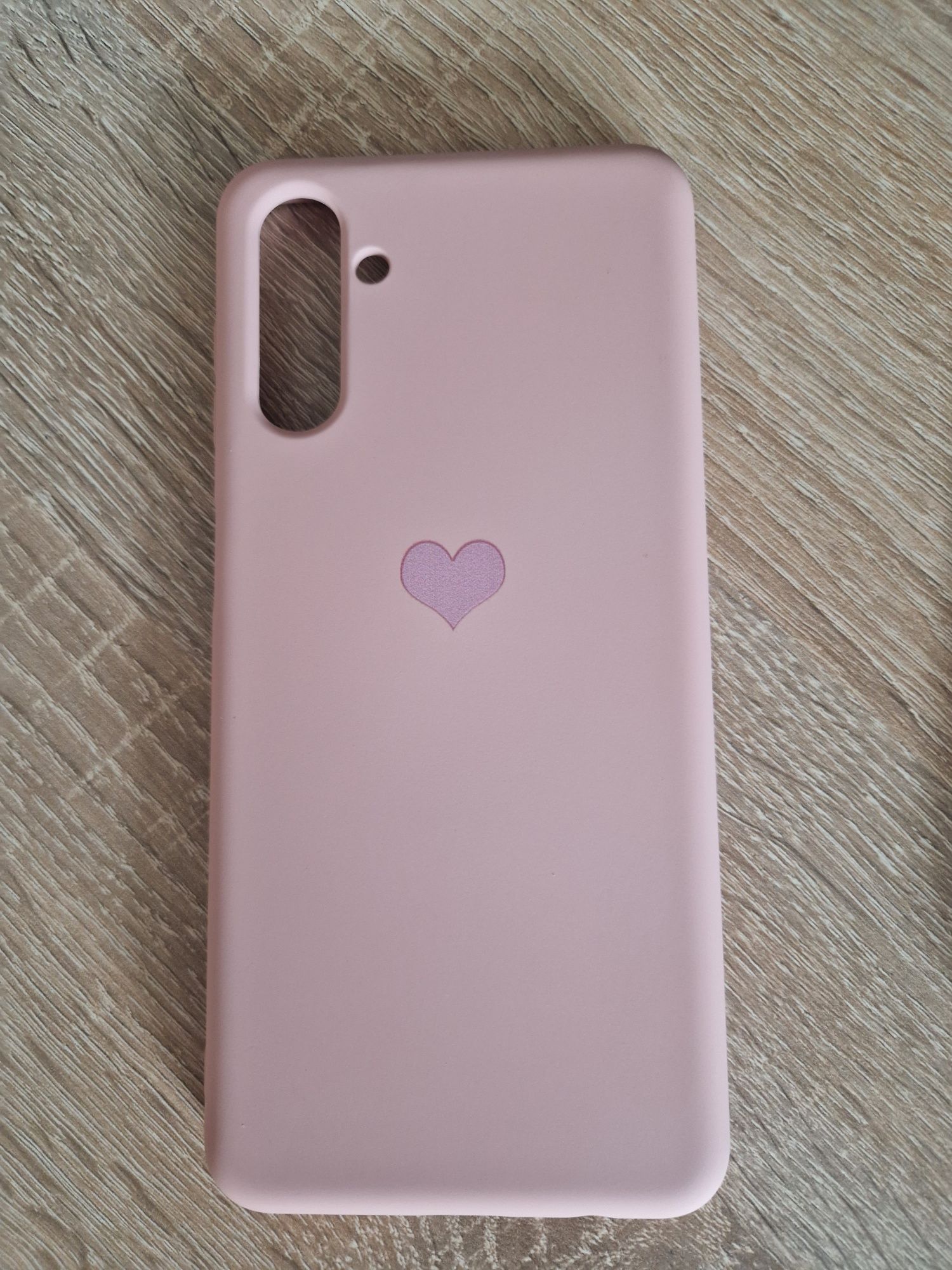 Etui Vennus Silicone Heart Case do Samsung Galaxy A13 5G/A04S różowy