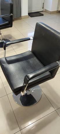 Fotele fryzjerskie Gabbiano 2 sztuki stan idealny