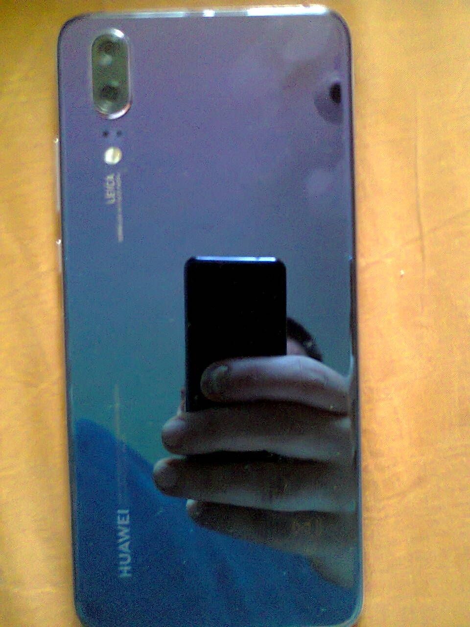 Huawei p20 w dobrym stanie