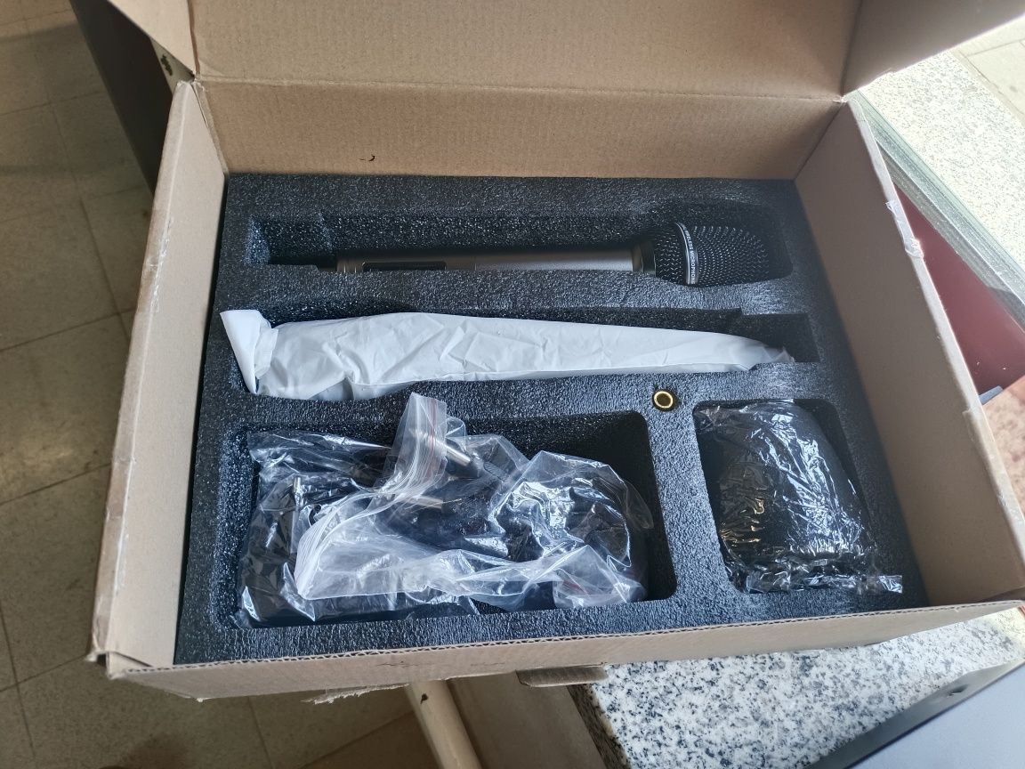Micros sem fio marca "TONOR"