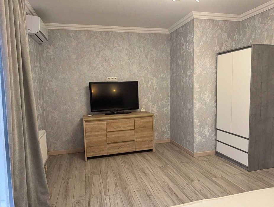 Супер пропозиція!Оренда таунхауса-Осокорки, біля метро Славутич,1км!