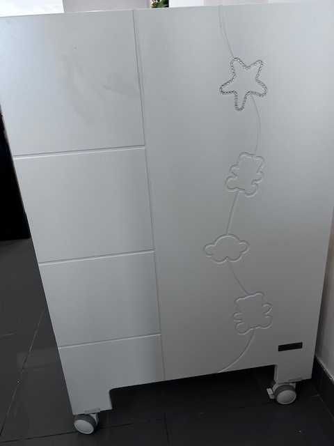 Berço de criança com estrela em cristais swarovski