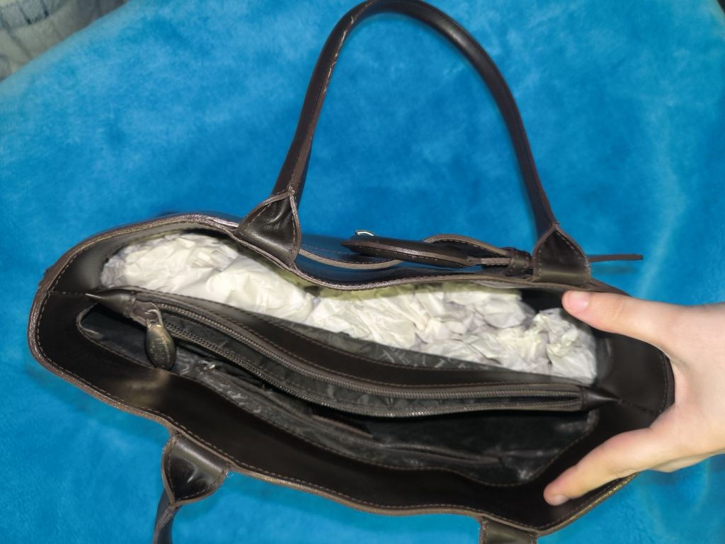 Mala Furla preta em pele – muito bom estado