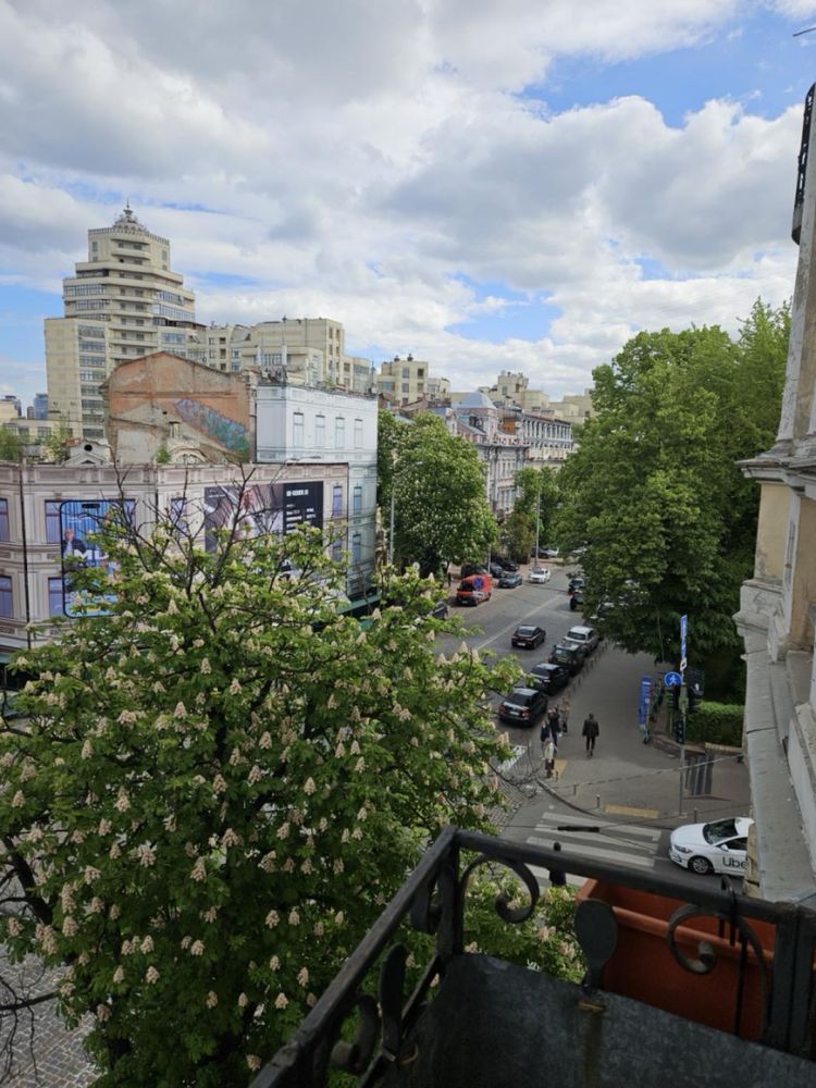 Продаж квартири 3кім 75м Володимирська 40/2 Золоті Ворота