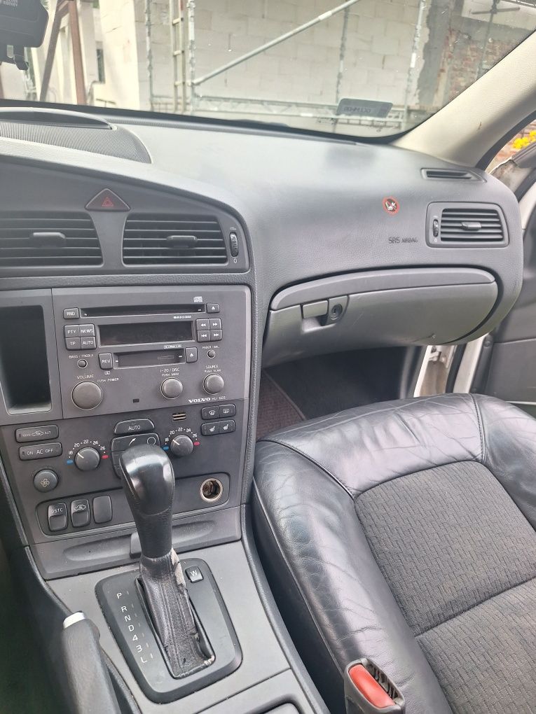 Volvo v70 2.5t 210KM