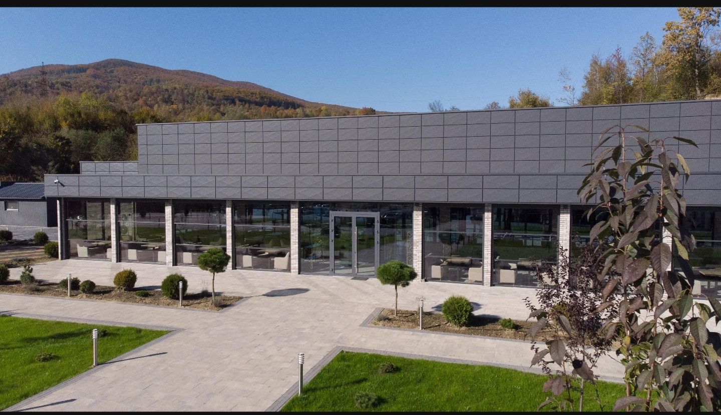 Продаж ресторанного комплексу в Закарпатті