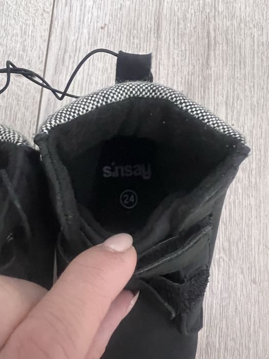 Взуття дитяче 24 розмір