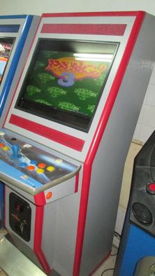 Máquina jogos original como nova com 2600 jogos