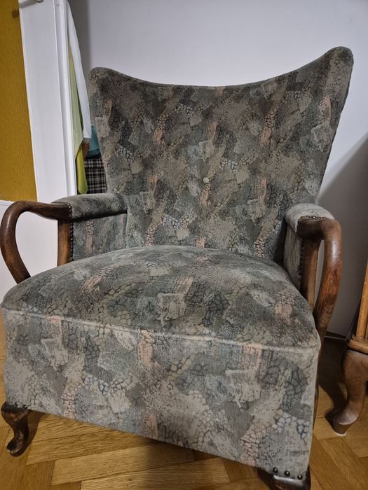 Fotele uszak na nogach ludwikowskich