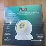 Lampa LED z czujnikiem ruchu i zmierzchu.