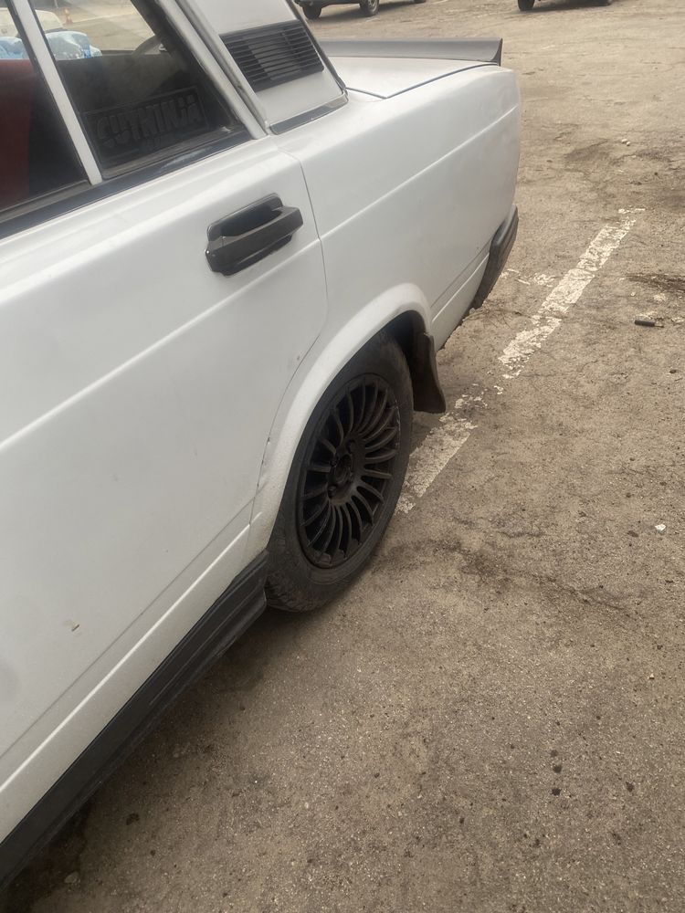 Продам срочно Титаны r14 185