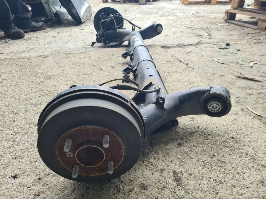 Eixo traseiro tambor FORD Fiesta VII (HJ, HF)