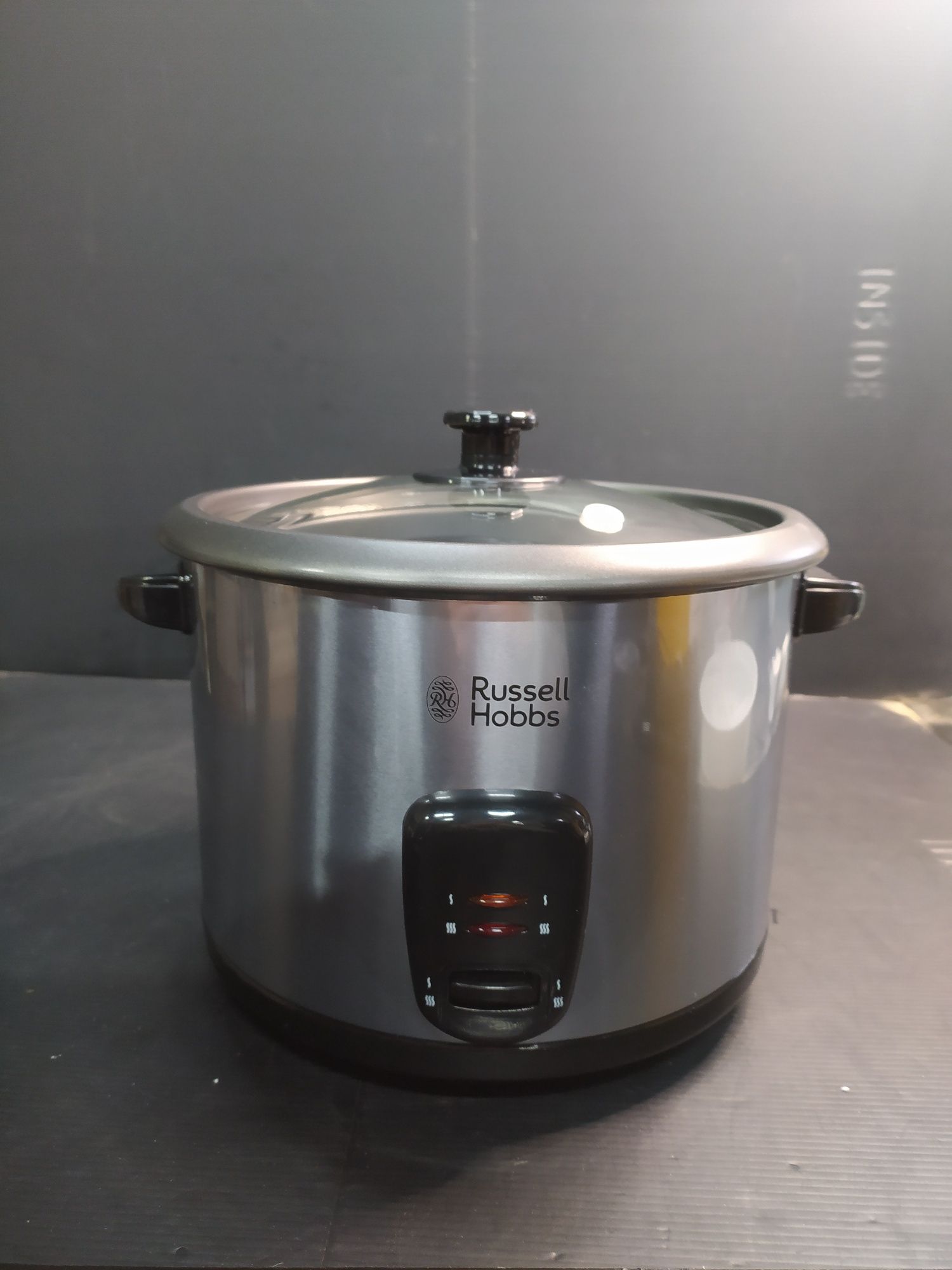 Parowar Russell Hobbs 1 9 7 5 0 - 5 6 1,8 l czarny 700 W