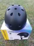 Nowy kask z lampką LED Playground r. M