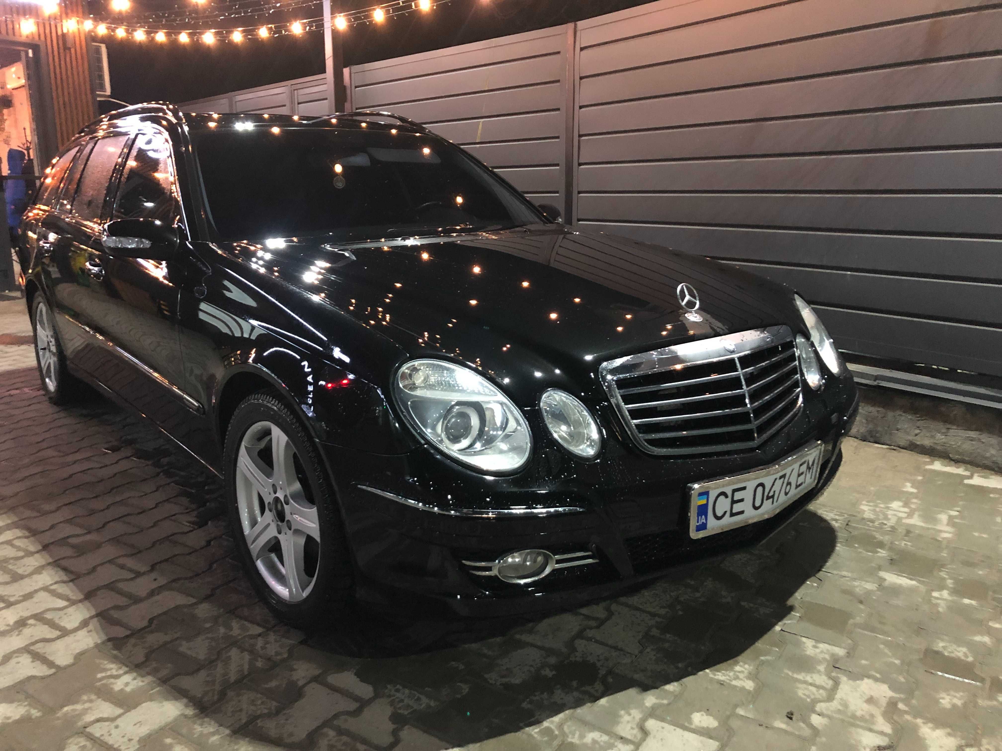 Mercedes-Benz  E-Class W211