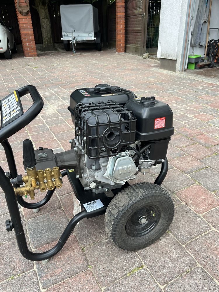 Myjka ciśnieniowa DeWalt 4400 PSI z akcesoriami!