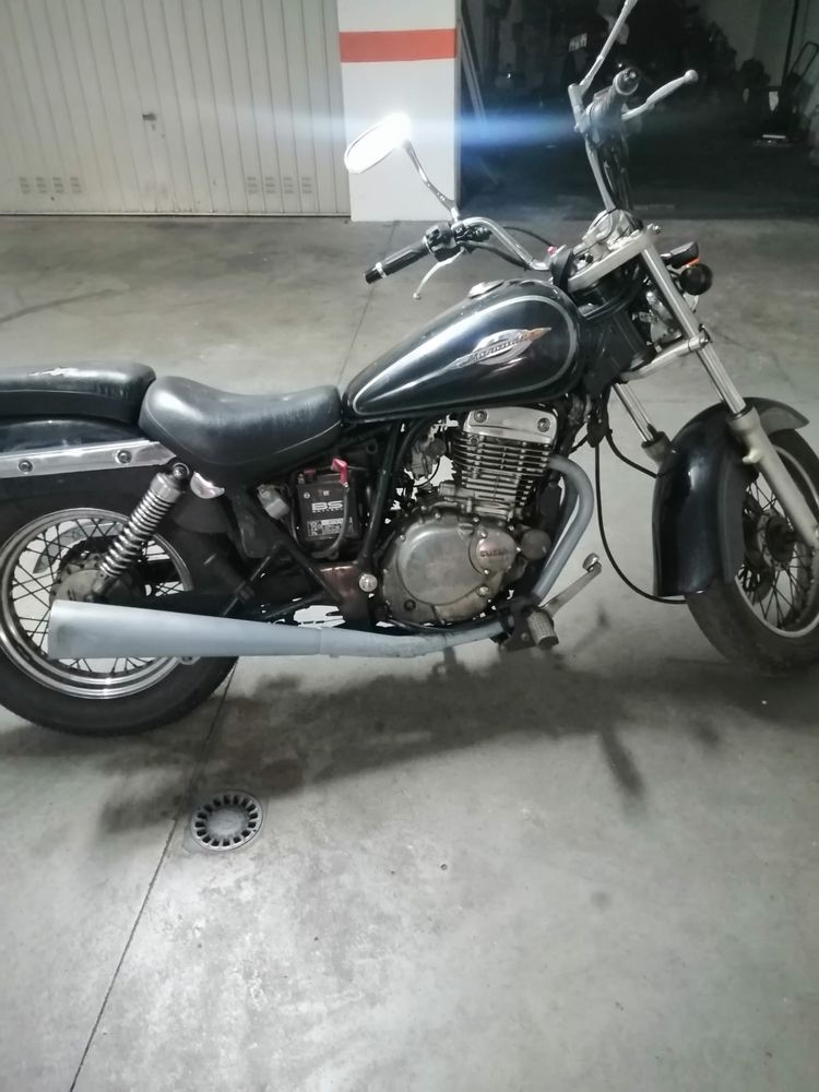Suzuki Marauder 250