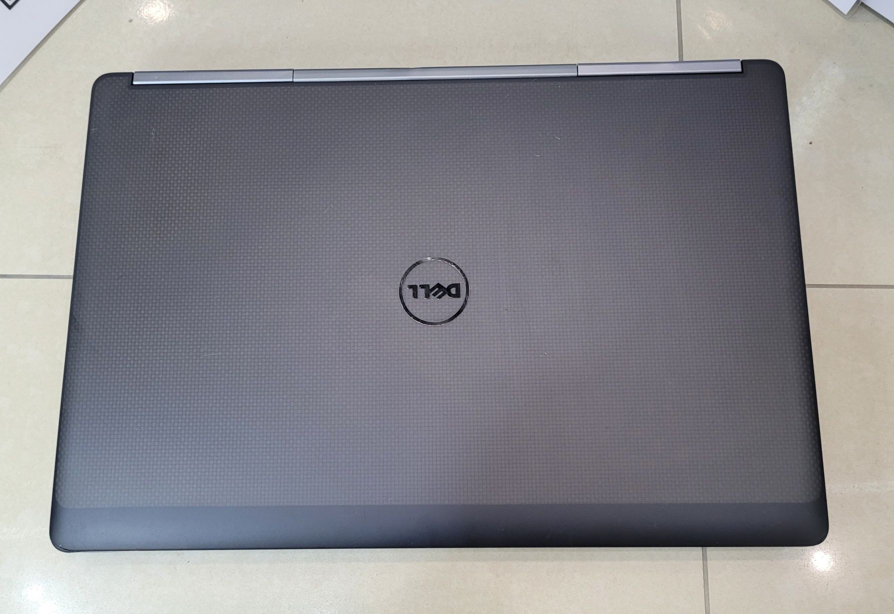 Ноутбук Dell Precision 7710 17,3" IPS Intel Xeon E3 Nvidia M3000M 4GB