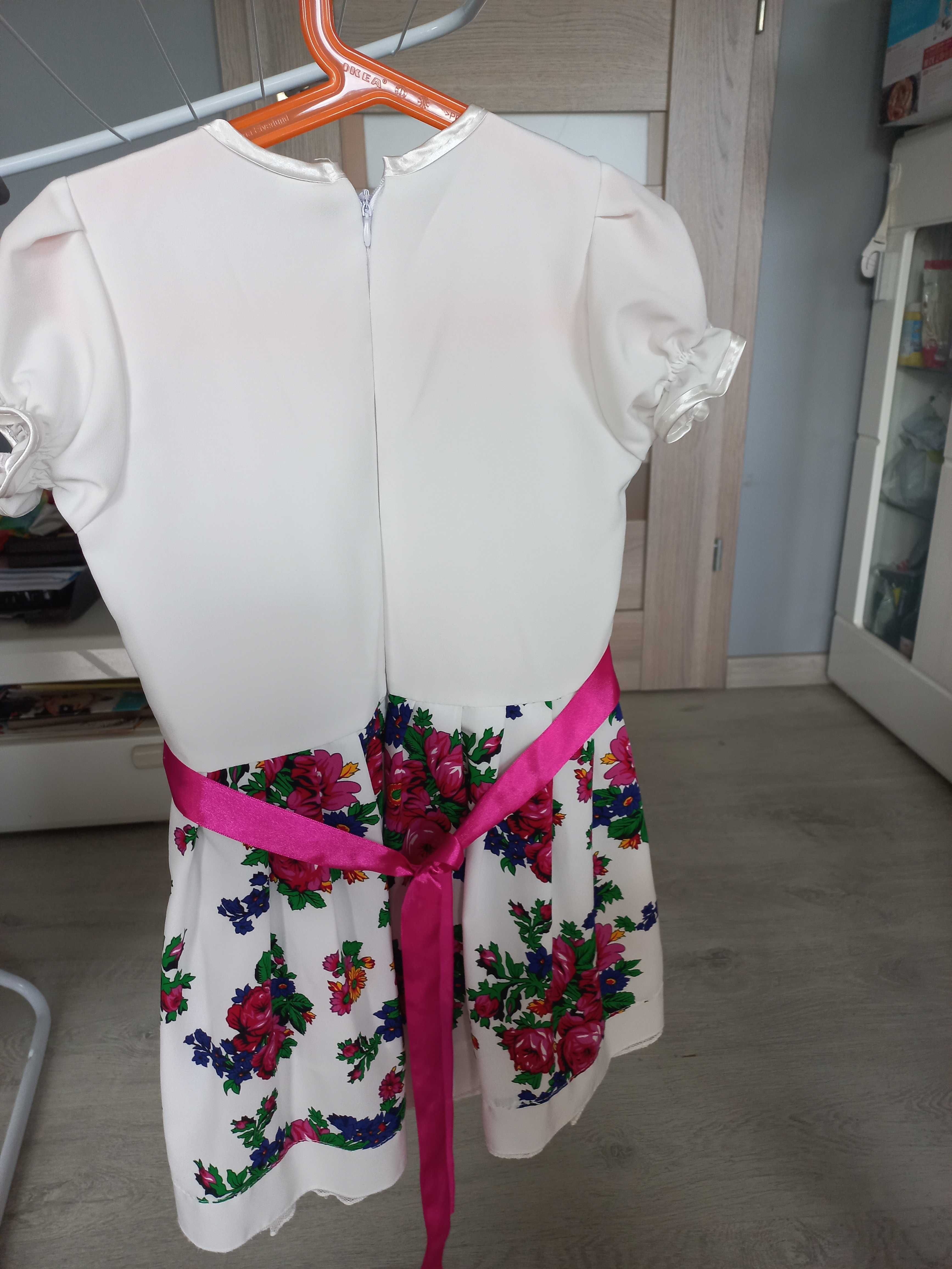 Sukienka elegancka z góralskim motywem 116cm