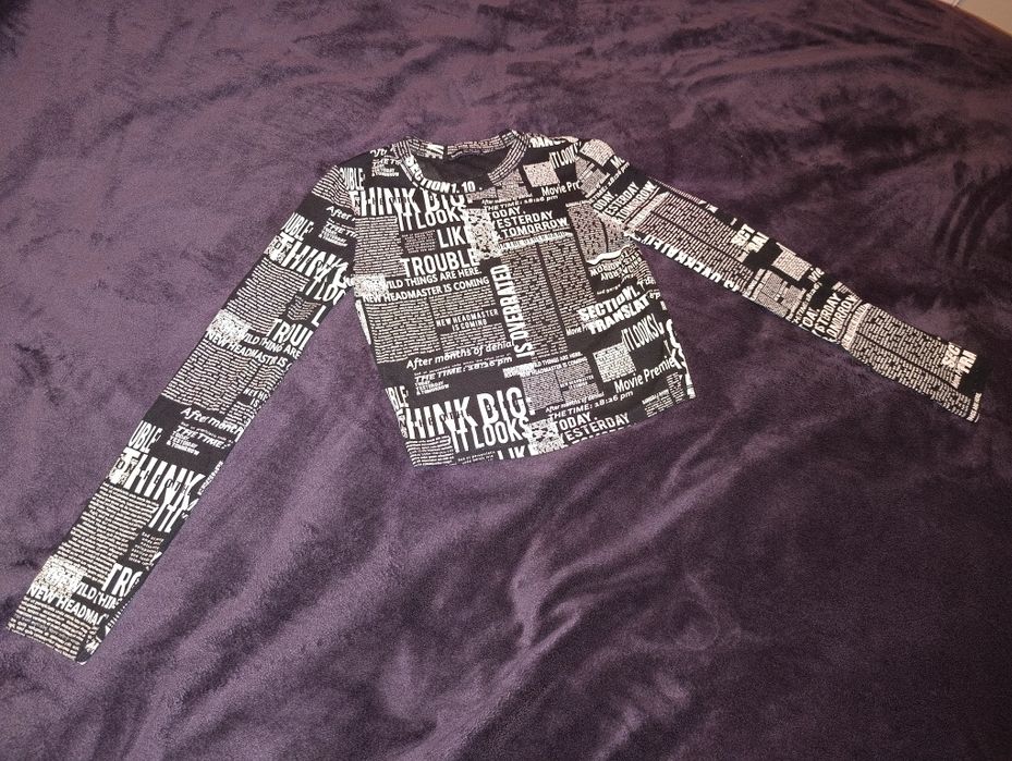 Bershka czarny top nadruk gazeta r S