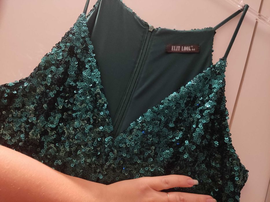 Sukienka pokryta cekinami, karnawał, sylwester