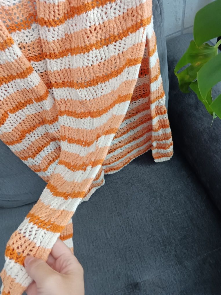 Długa ażurowa narzutka na plażę boho Bershka 36 S lub 38 M w paski