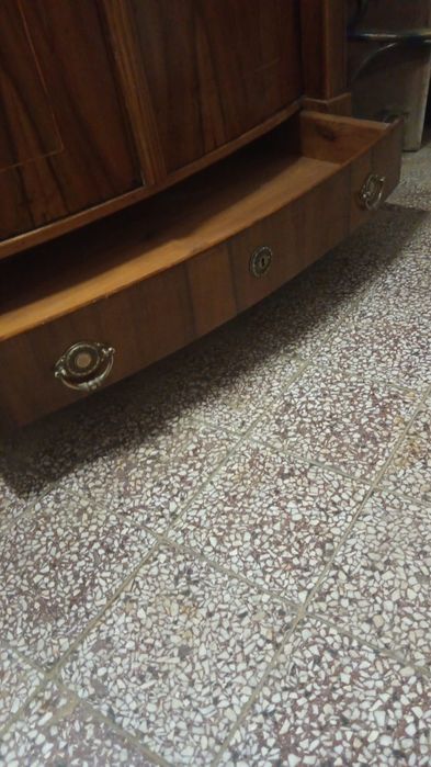 Szafa XVlll wiek sprzedam. Antyk