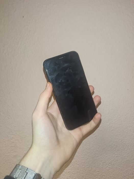 iPhone xr 64gb iCloud lock