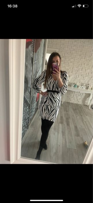 Sukienka w motyw zebry Sinsay rozmiar M