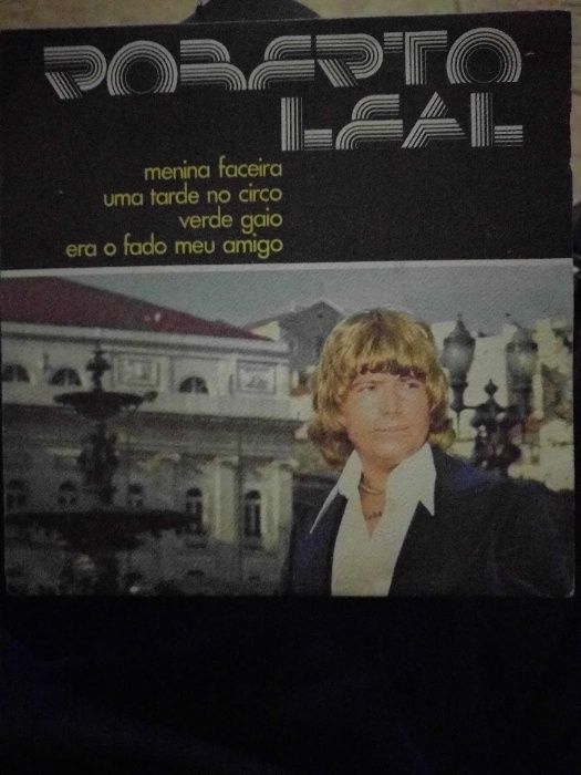 Disco Singles e Cartucho de Roberto Leal