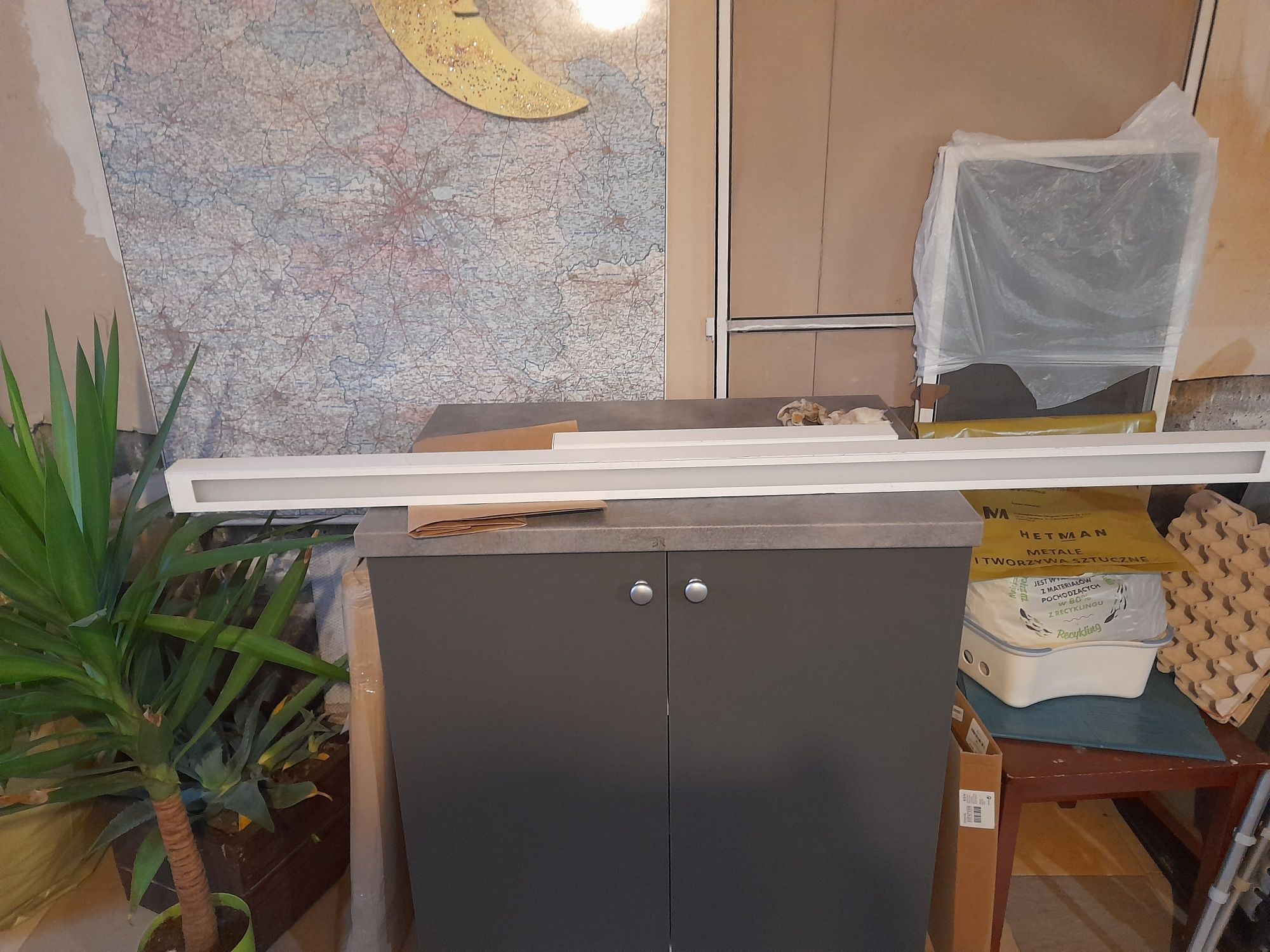 Do sprzedania lampa led zwisające 50cm długość świetlówki 150cm biała