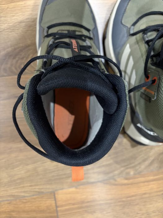 Adidas Terrex кросівки, 35р