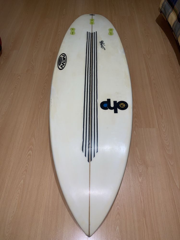 Prancha de Surf OHP EPOXY modelo Water Drop 5’6 25,8 litros