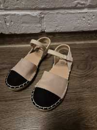 Nowe sandałki dla dziewczynki 27