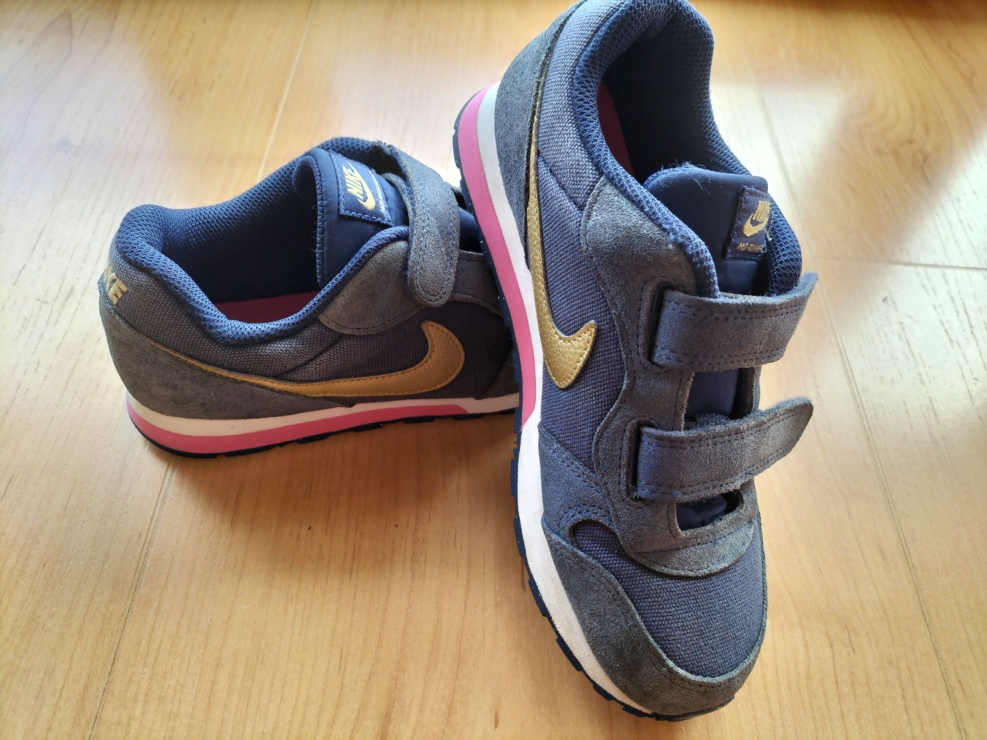 Ténis Nike MD Runner 2