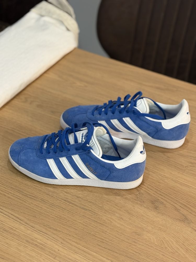 Lote de Tenis de varias marcas
