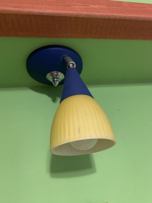 Mini żyrandol w kolorze granatowo żółtym