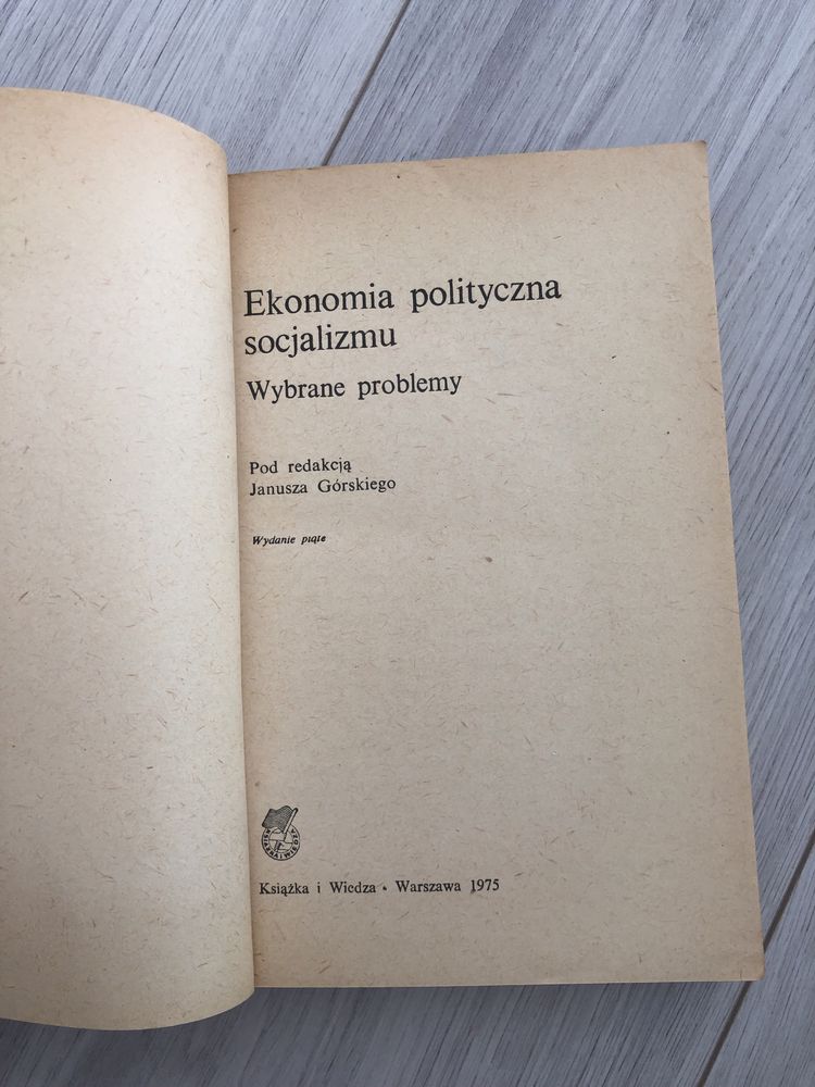 Ekonomia polityczna socjalizmu, wybrane problemy