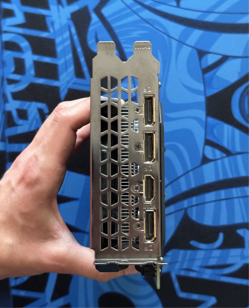 ИГРОВАЯ GIGABYTE GTX 1660Ti 6Gb GDDR6 видеокарта полностью рабочая