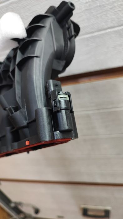 Впускной коллектор Фольксваген Тигуан