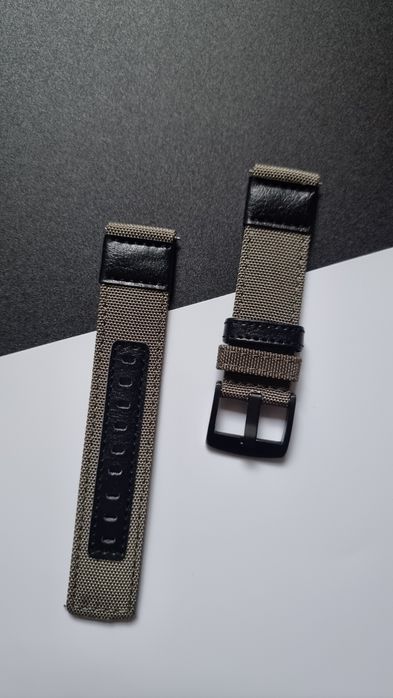 Pasek nylonowy 22 mm - zielony z czarną
klamrą