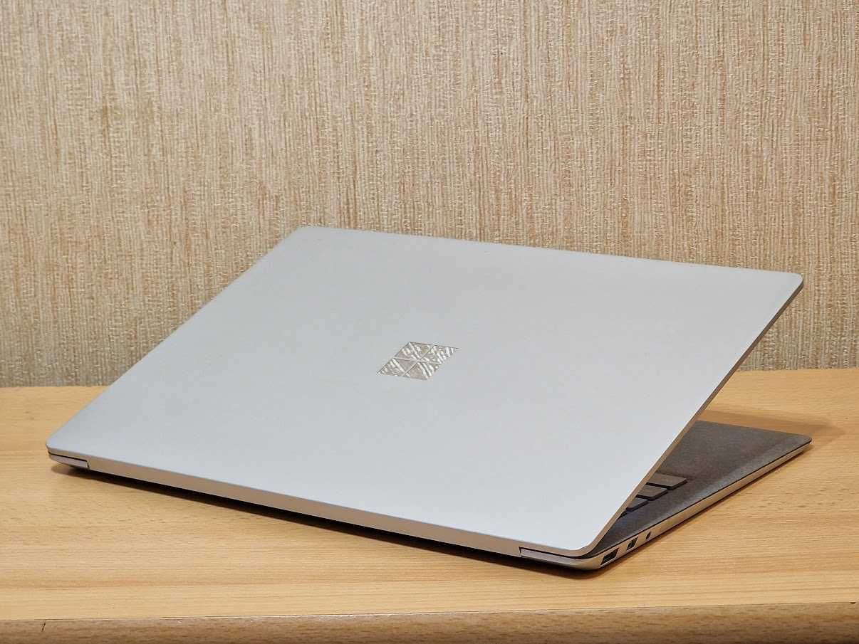 Сенсорний Microsoft Surface Intel Core i5-7300U RAM8Gb Батарея 10годин