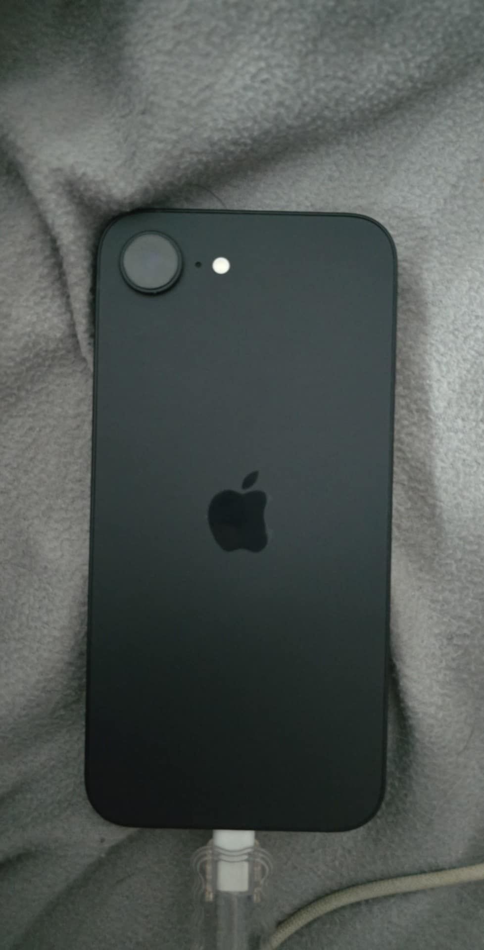 Mam na sprzedaż iphone 16e z kondycją bateri 100%
