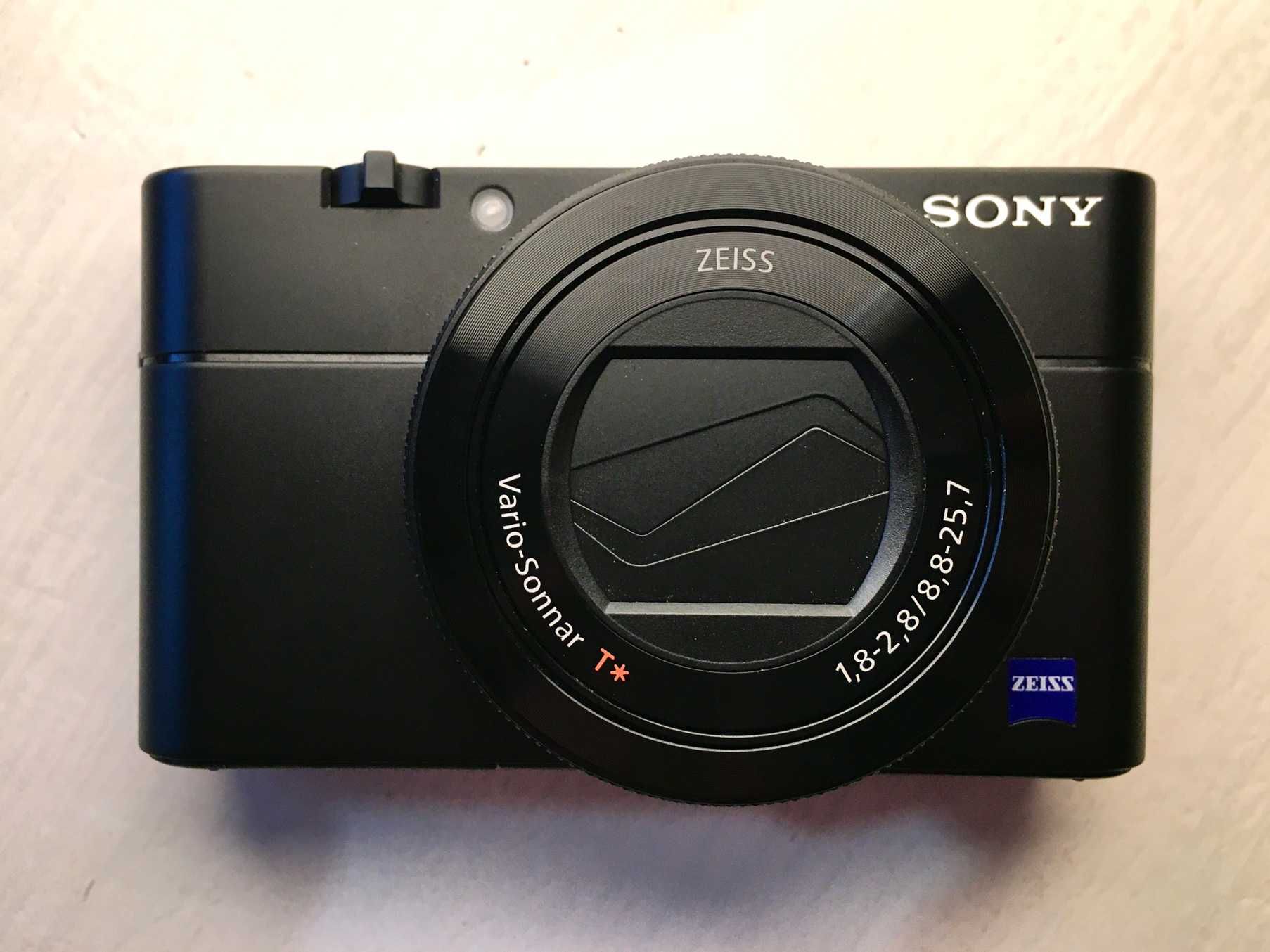 Aparat Sony RX100 M5 + akcesoria