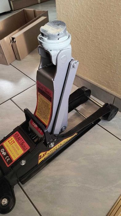 Podnośnik nisko profilowy hydrauliczny, żaba, jak nowy, 2,5 Tony